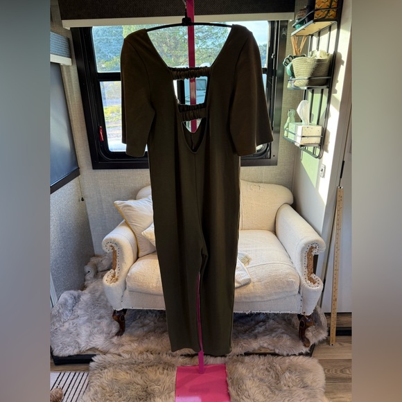 Mara the label Pants - NWT MARA the Label - Chic Olive Green Jumpsuit size medium